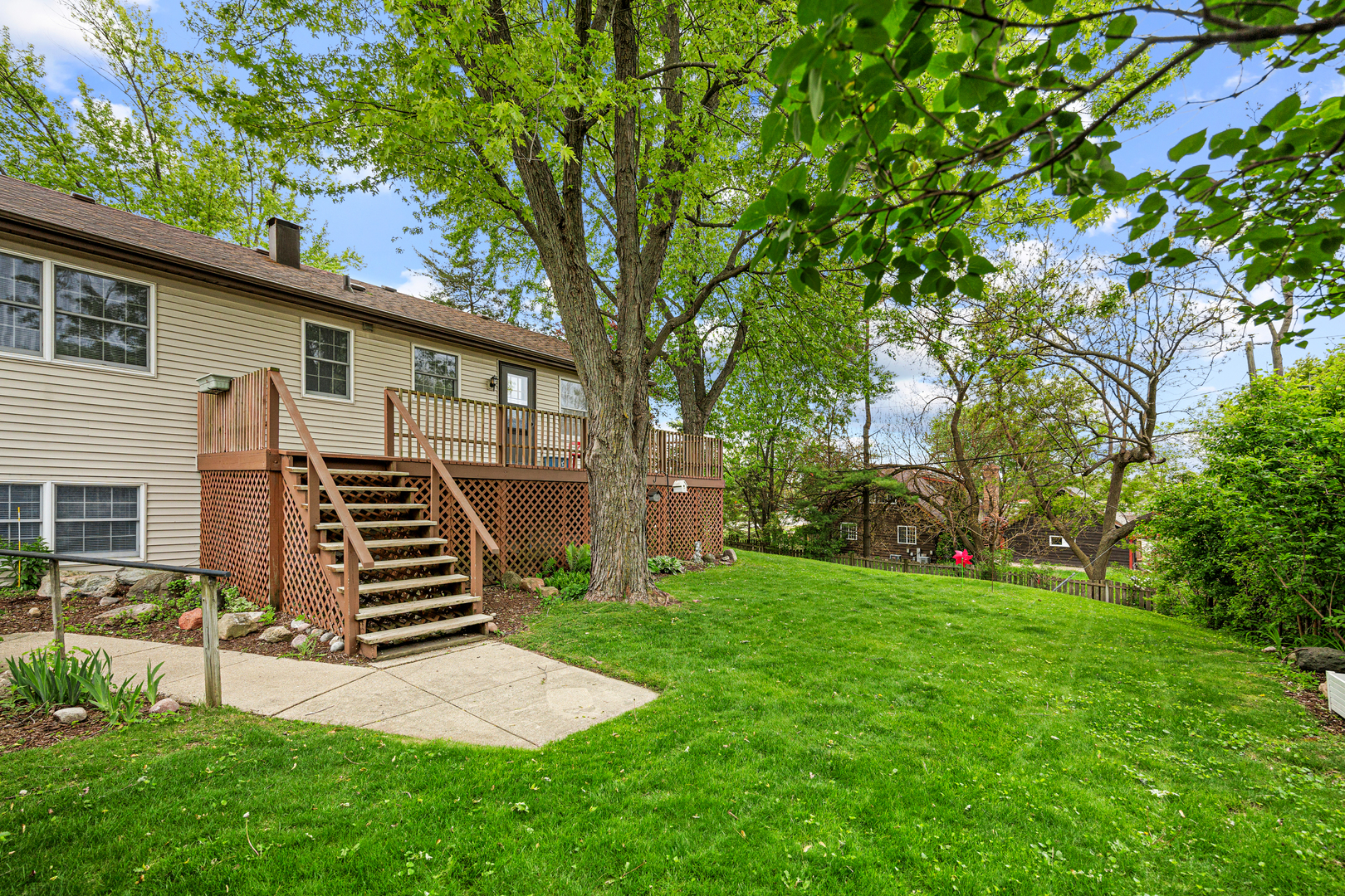 26 Miller Road, Lake In The Hills, IL 60156