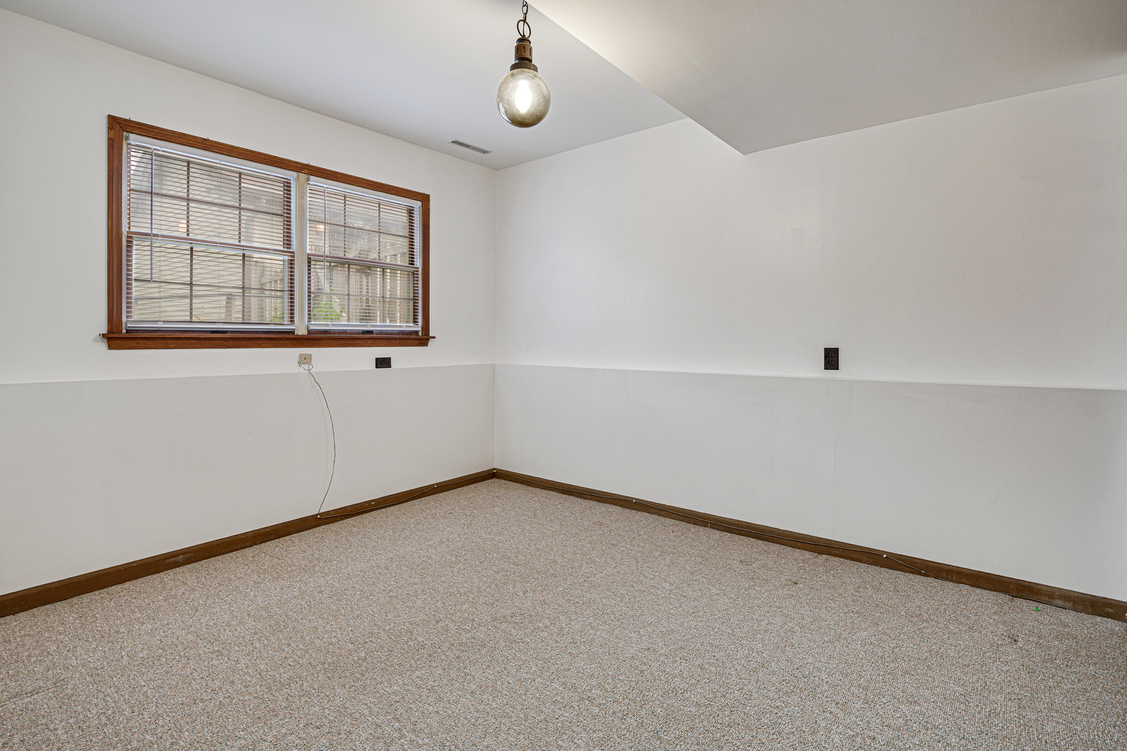 26 Miller Road, Lake In The Hills, IL 60156
