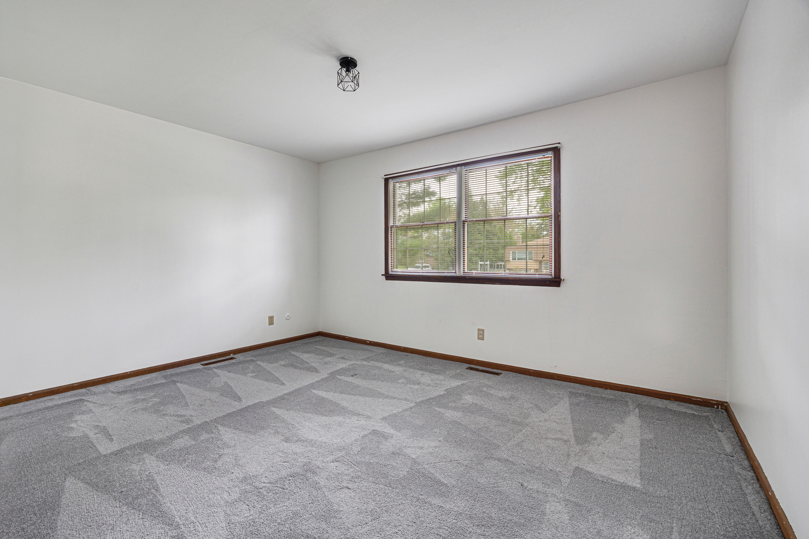 26 Miller Road, Lake In The Hills, IL 60156