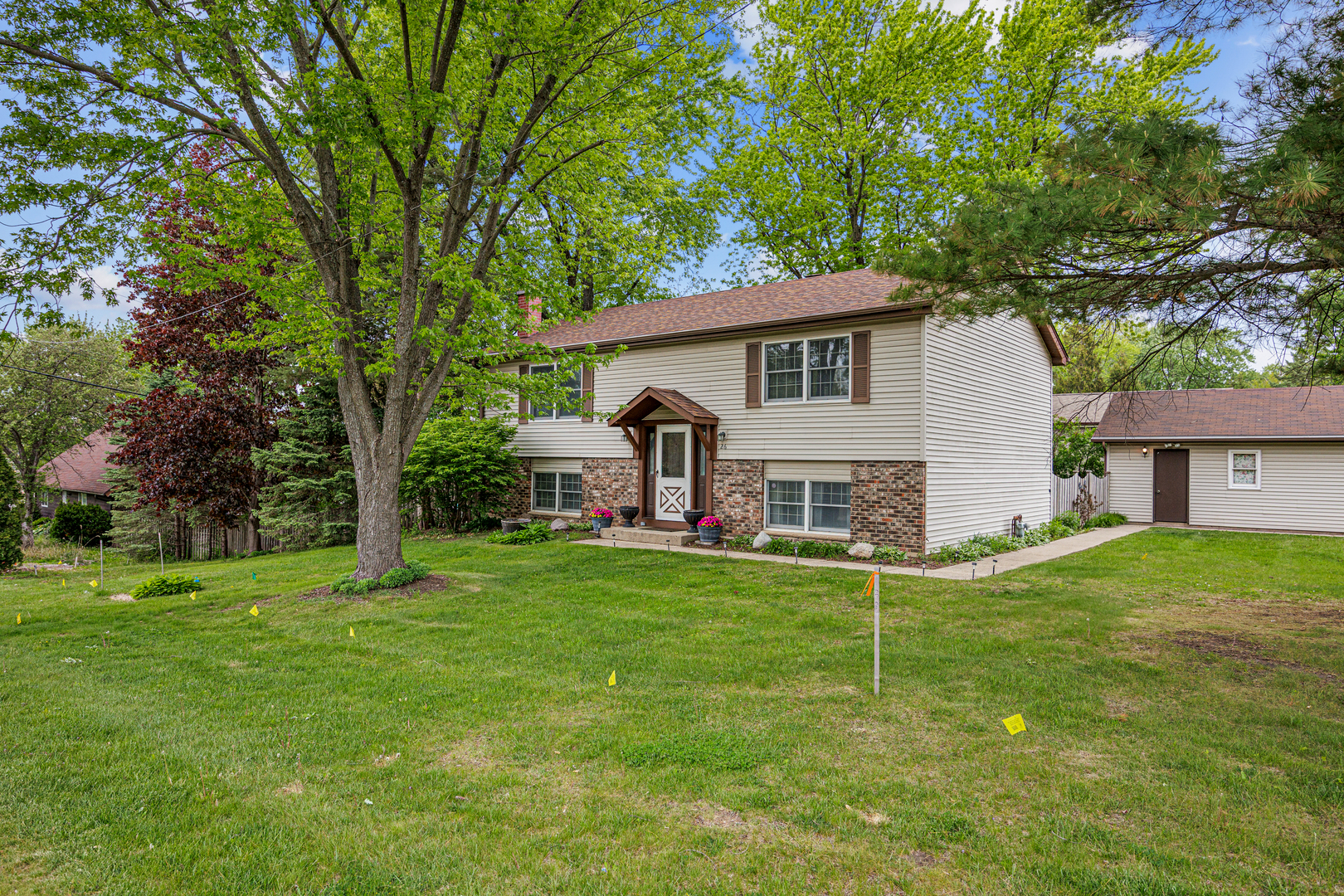 26 Miller Road, Lake In The Hills, IL 60156