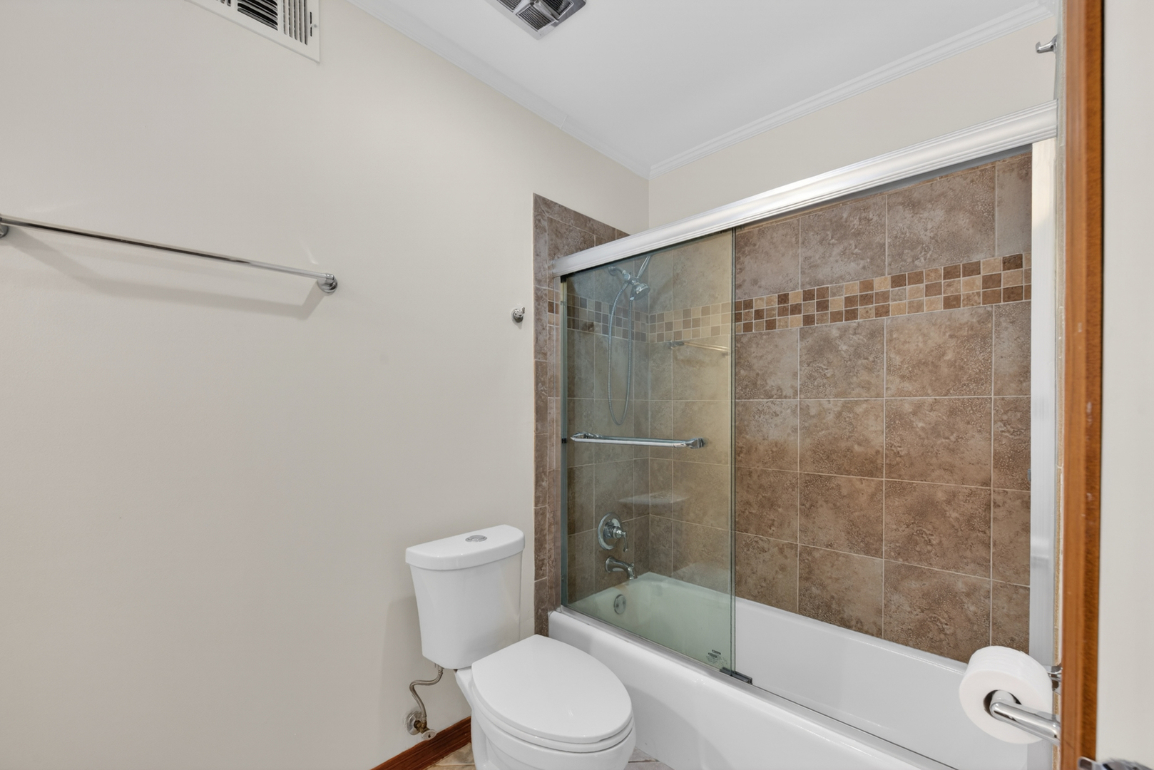 1717 N Burning Bush Lane, Mount Prospect, IL 60056