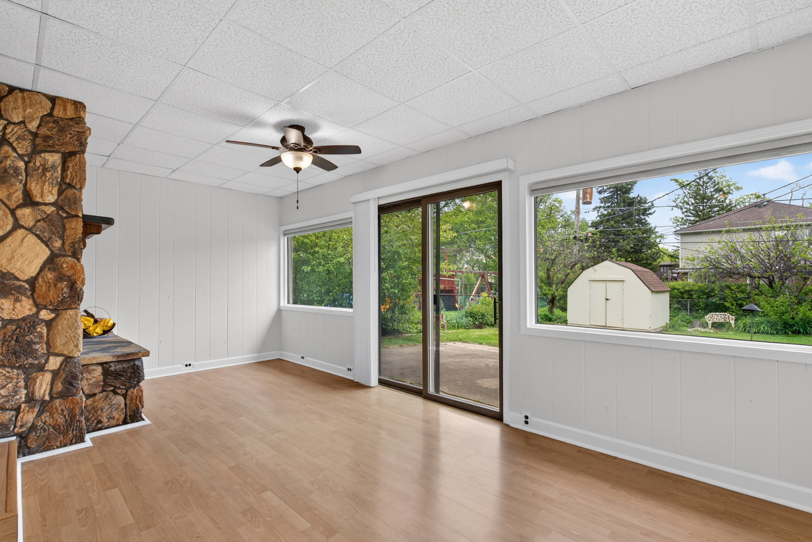 1717 N Burning Bush Lane, Mount Prospect, IL 60056