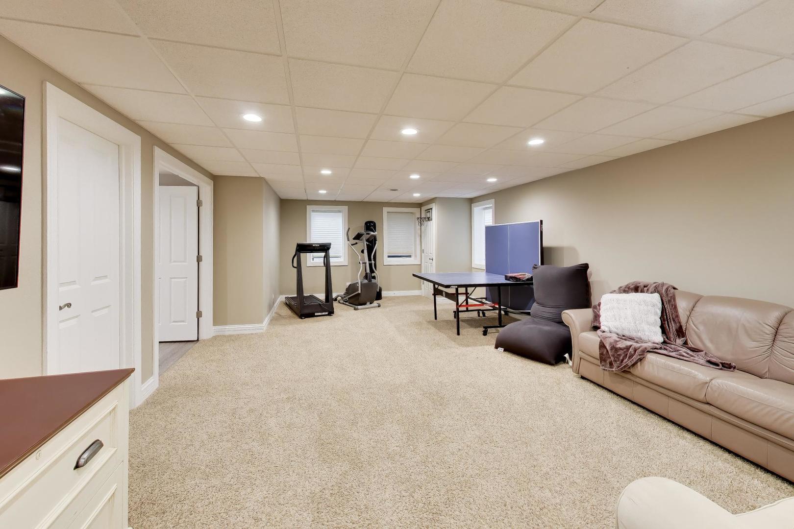 213 Justins Court, Vernon Hills, IL 60061