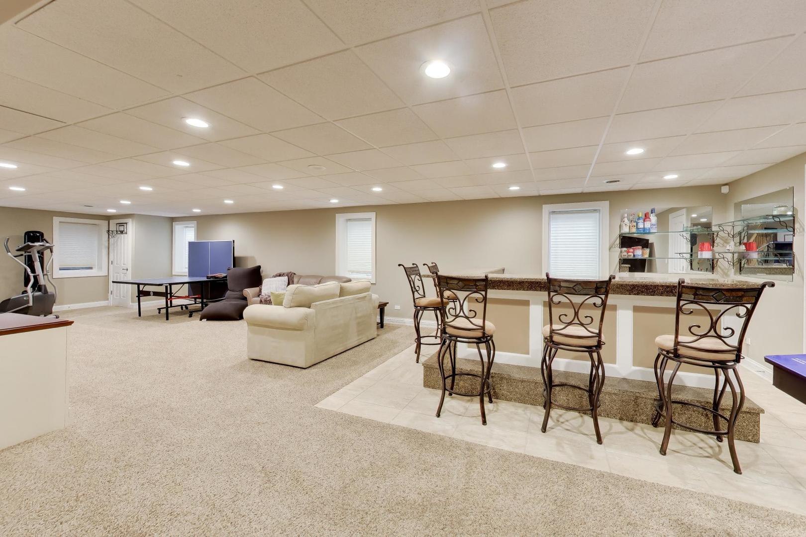 213 Justins Court, Vernon Hills, IL 60061
