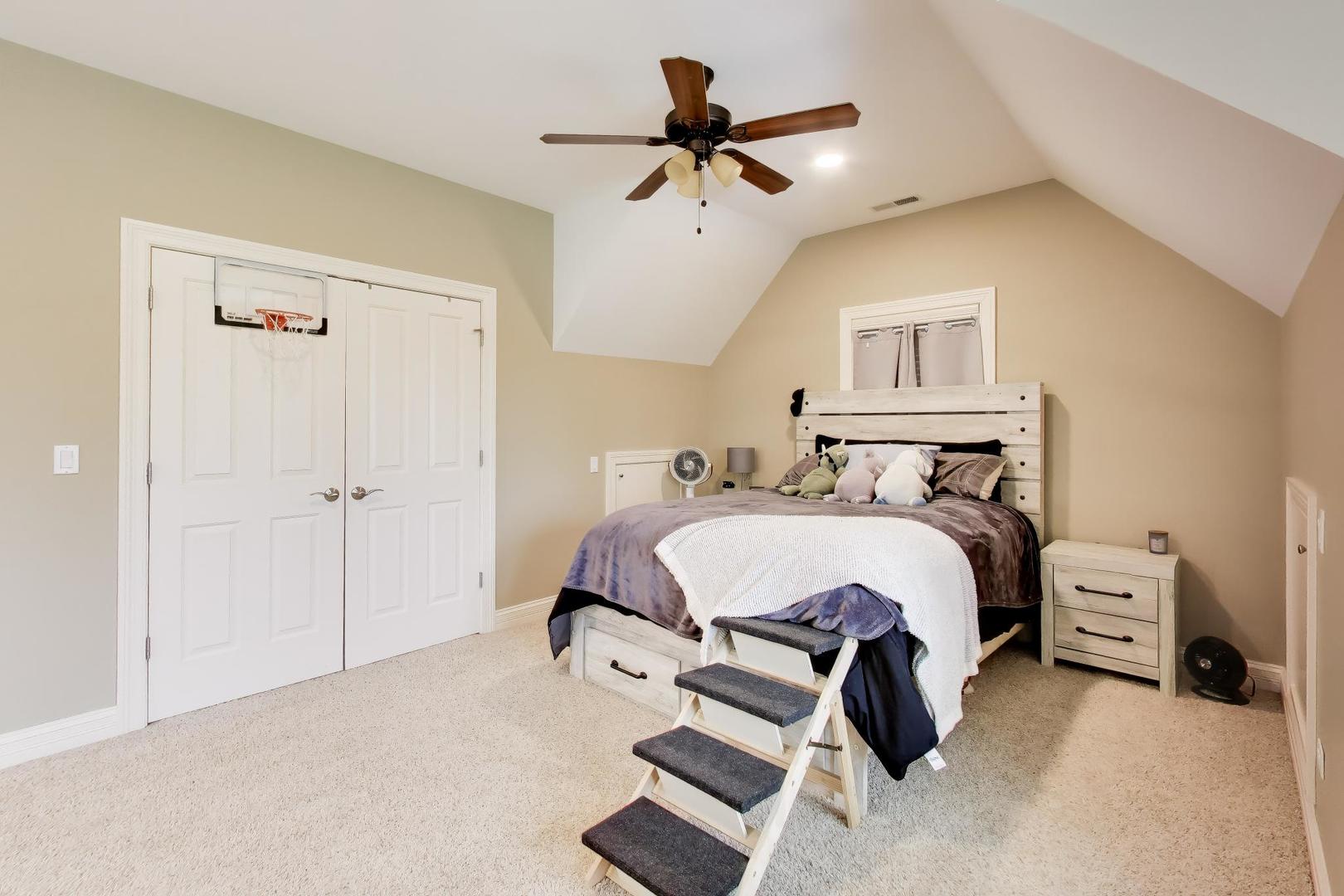 213 Justins Court, Vernon Hills, IL 60061