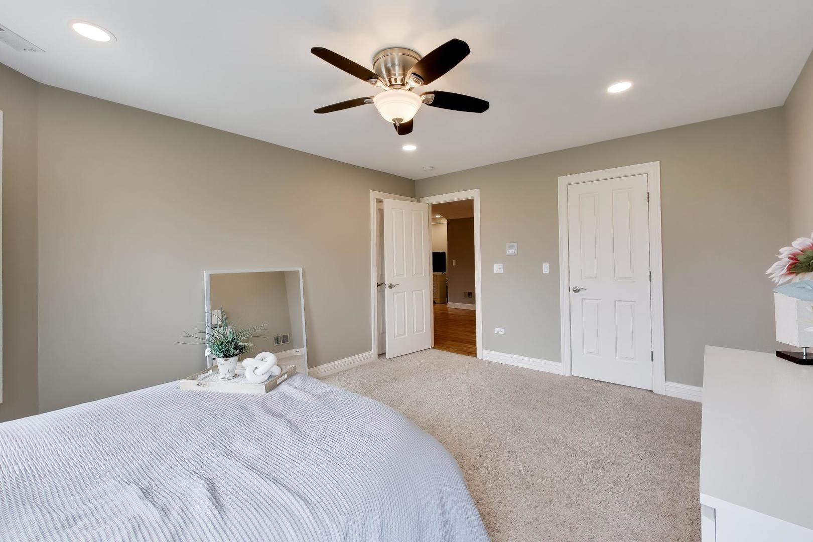 213 Justins Court, Vernon Hills, IL 60061