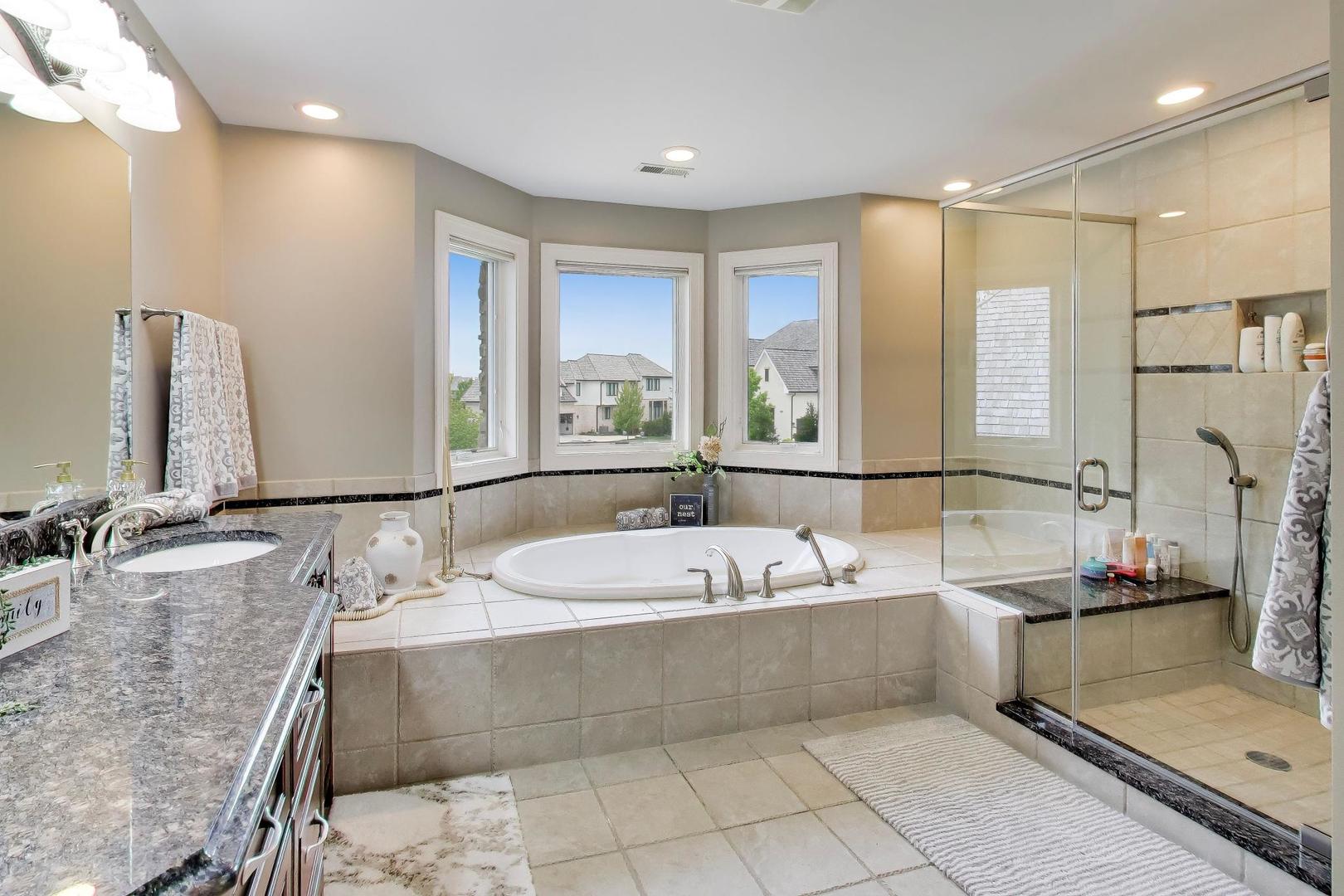 213 Justins Court, Vernon Hills, IL 60061