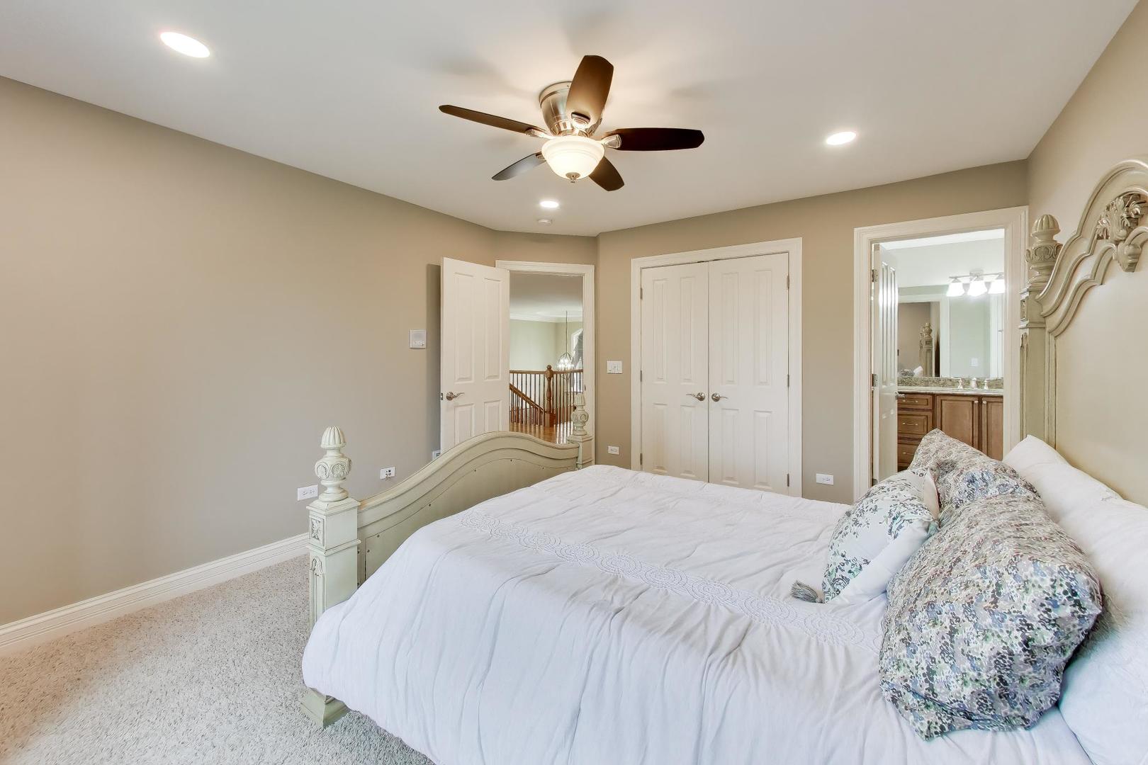 213 Justins Court, Vernon Hills, IL 60061