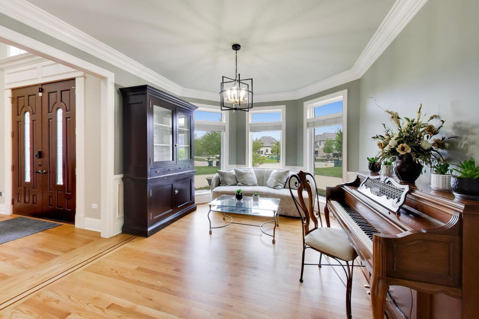 213 Justins Court, Vernon Hills, IL 60061