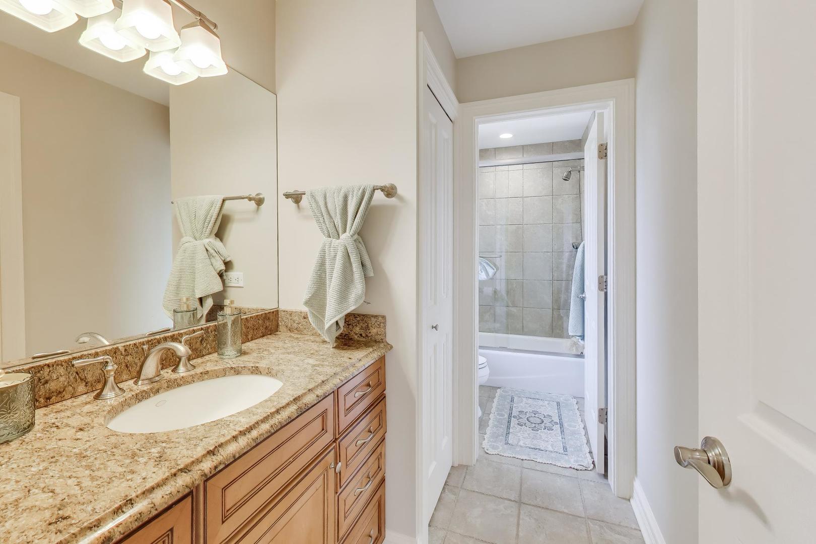 213 Justins Court, Vernon Hills, IL 60061