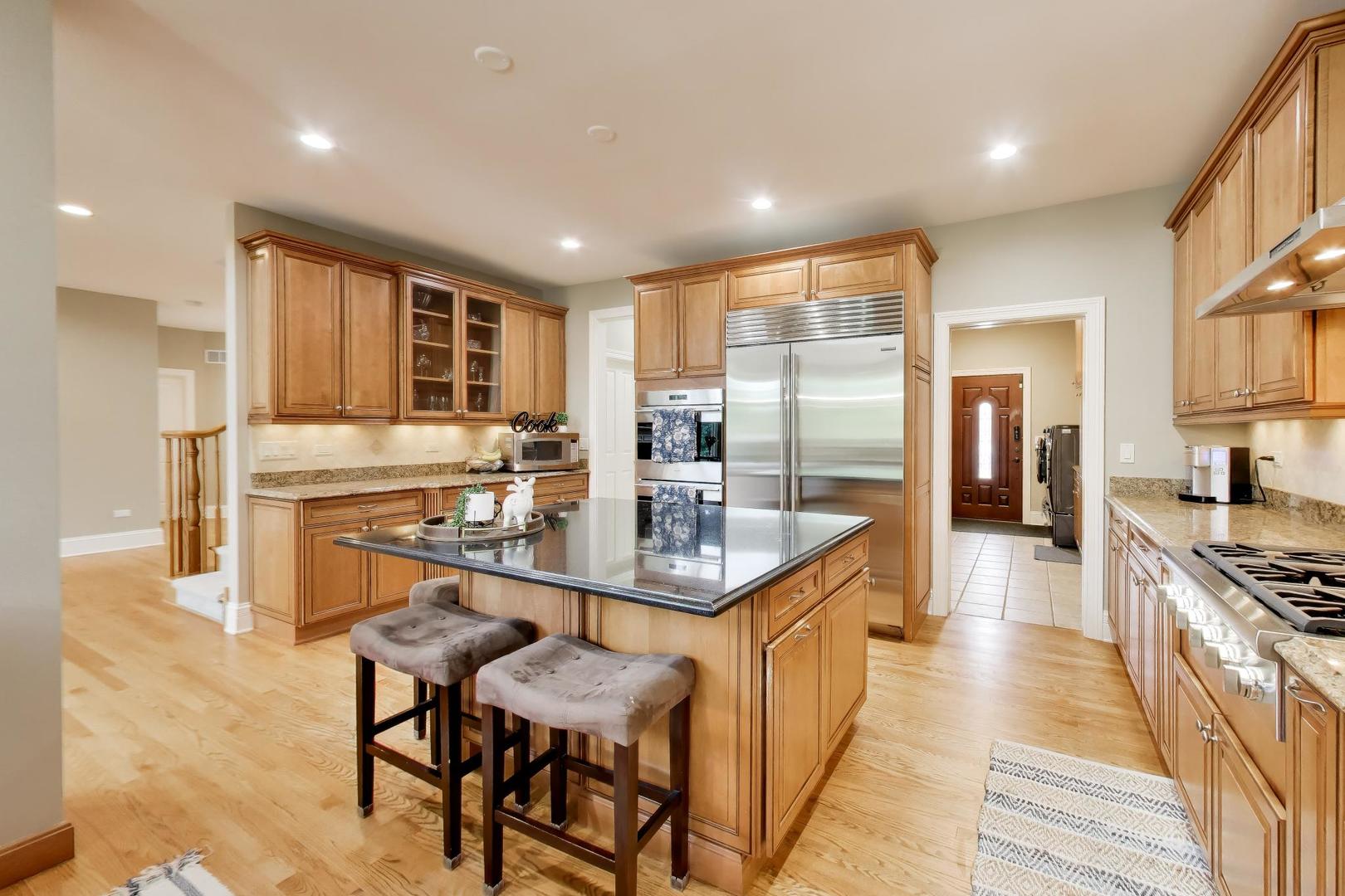 213 Justins Court, Vernon Hills, IL 60061
