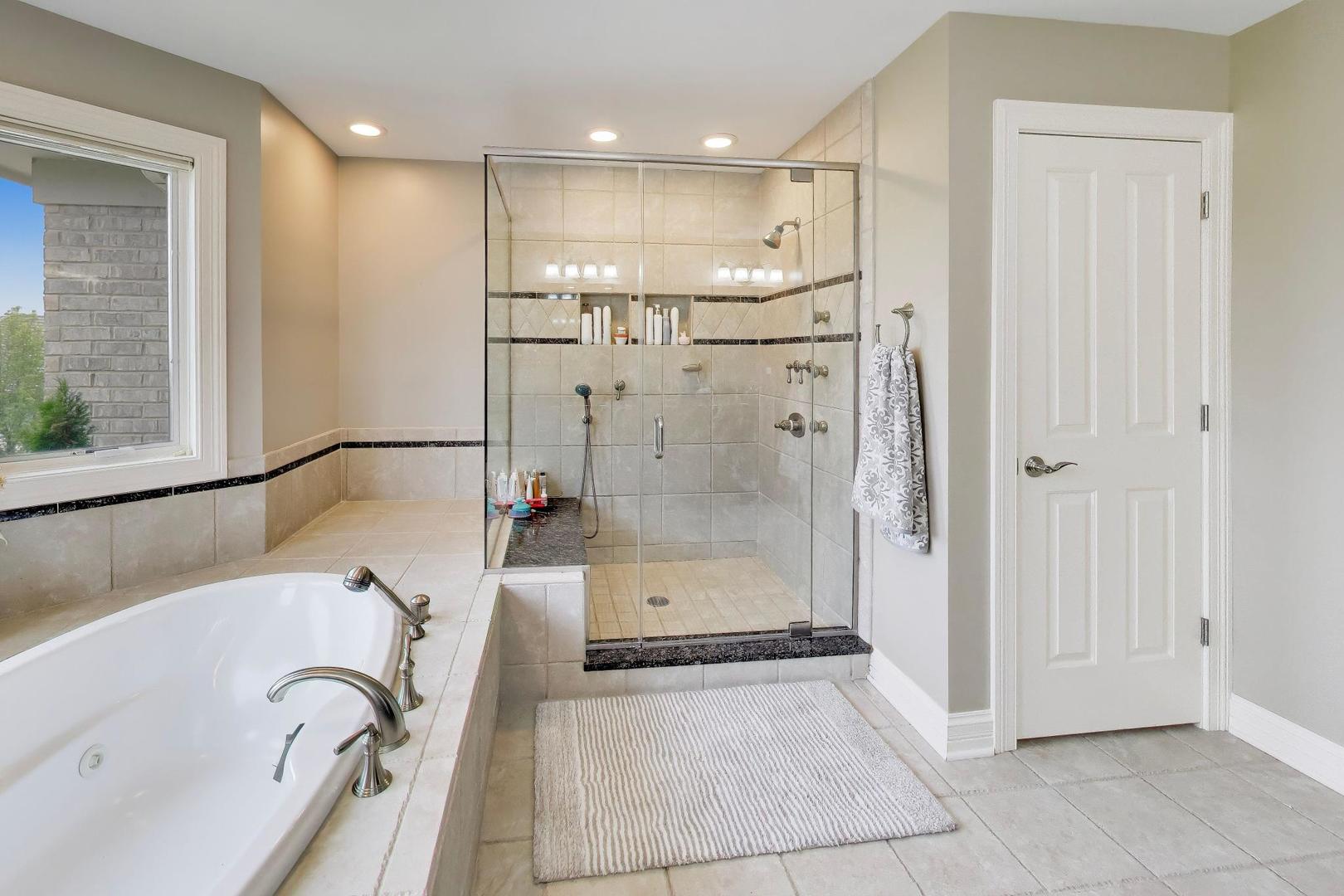 213 Justins Court, Vernon Hills, IL 60061