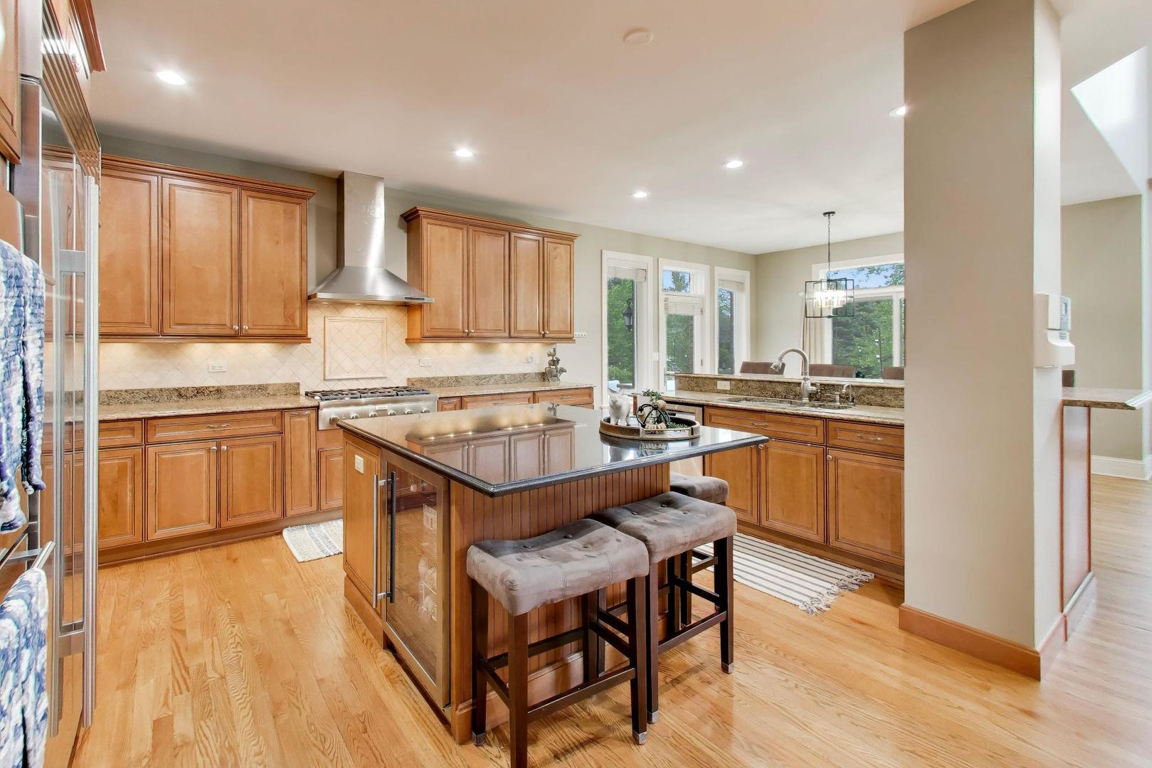 213 Justins Court, Vernon Hills, IL 60061