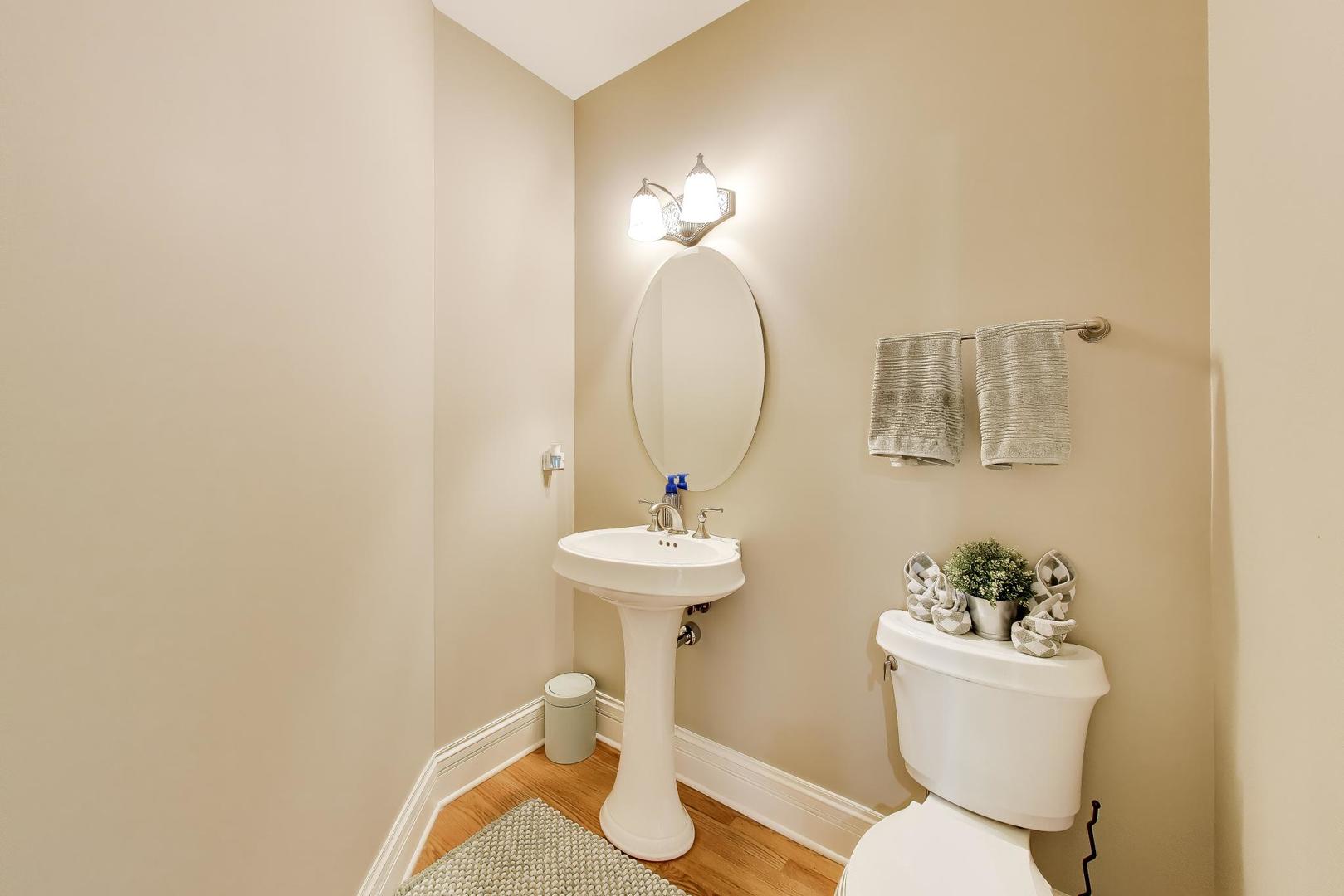 213 Justins Court, Vernon Hills, IL 60061