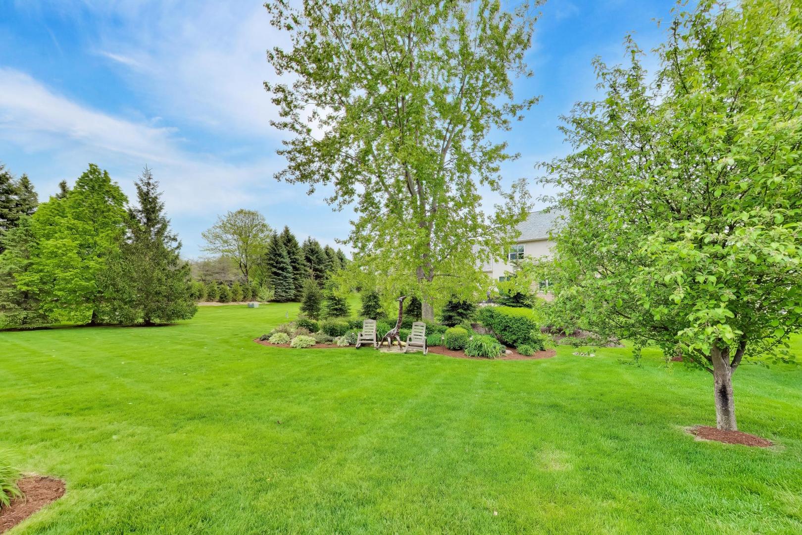 213 Justins Court, Vernon Hills, IL 60061