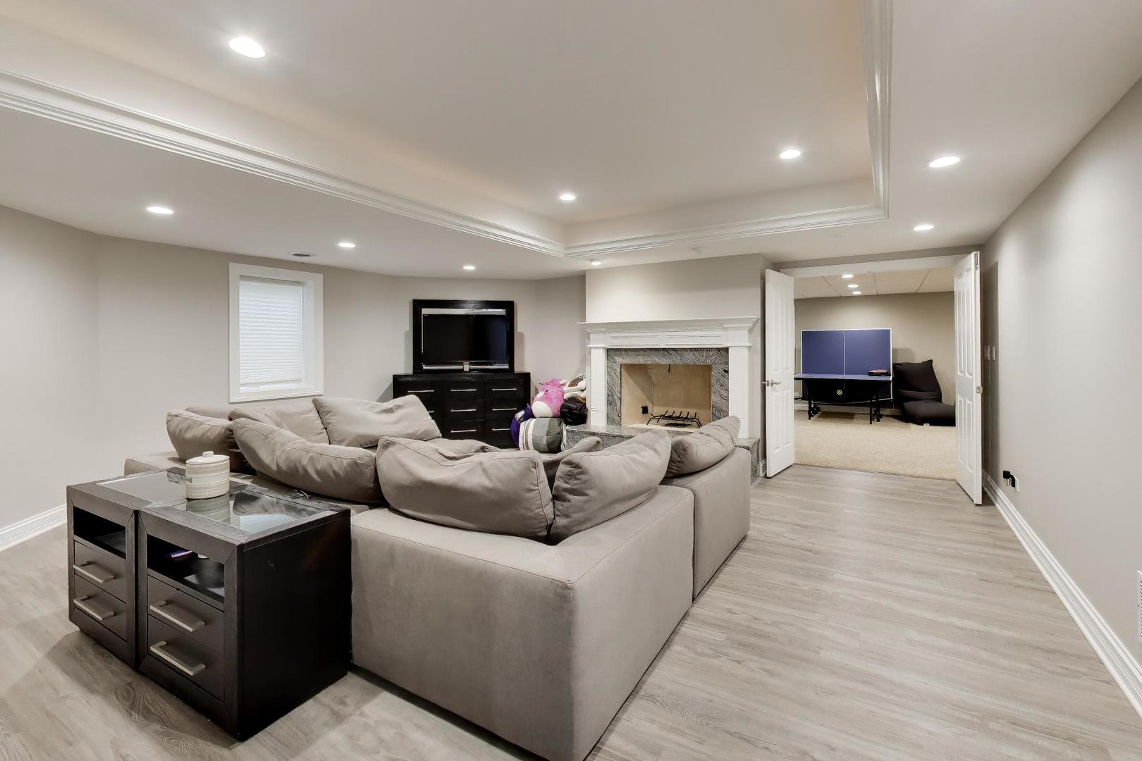 213 Justins Court, Vernon Hills, IL 60061