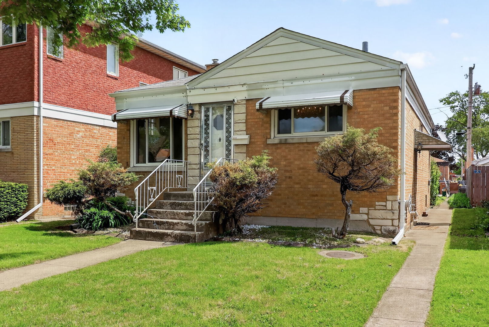2213 Park Avenue, North Riverside, IL 60546