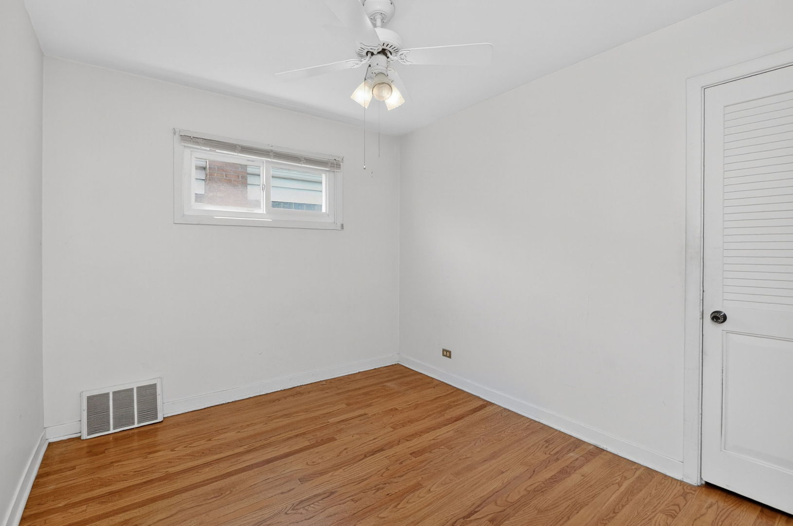 2213 Park Avenue, North Riverside, IL 60546