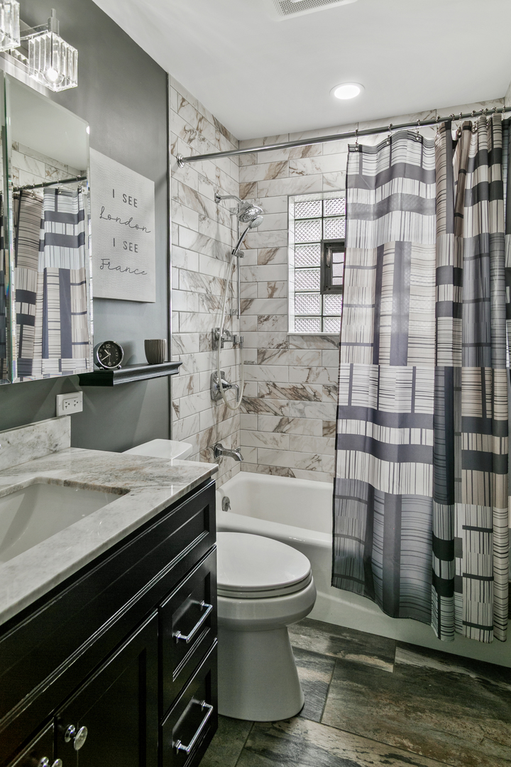 383 PARK Avenue, Wheeling, IL 60090