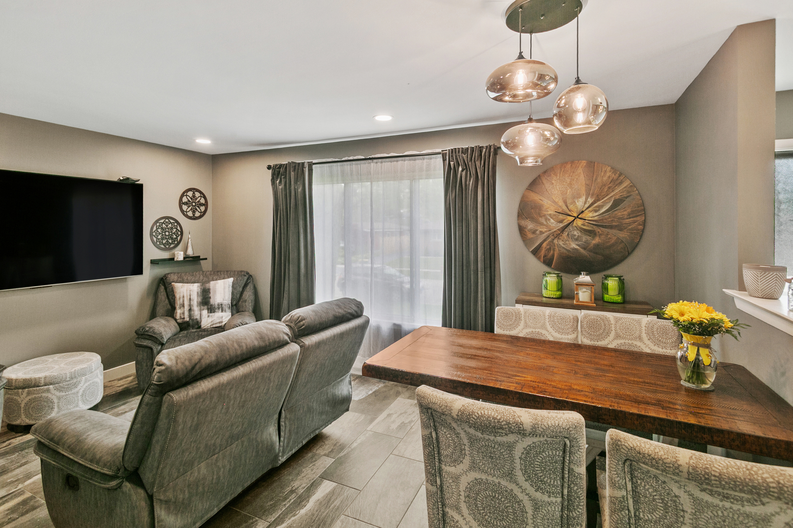 383 PARK Avenue, Wheeling, IL 60090