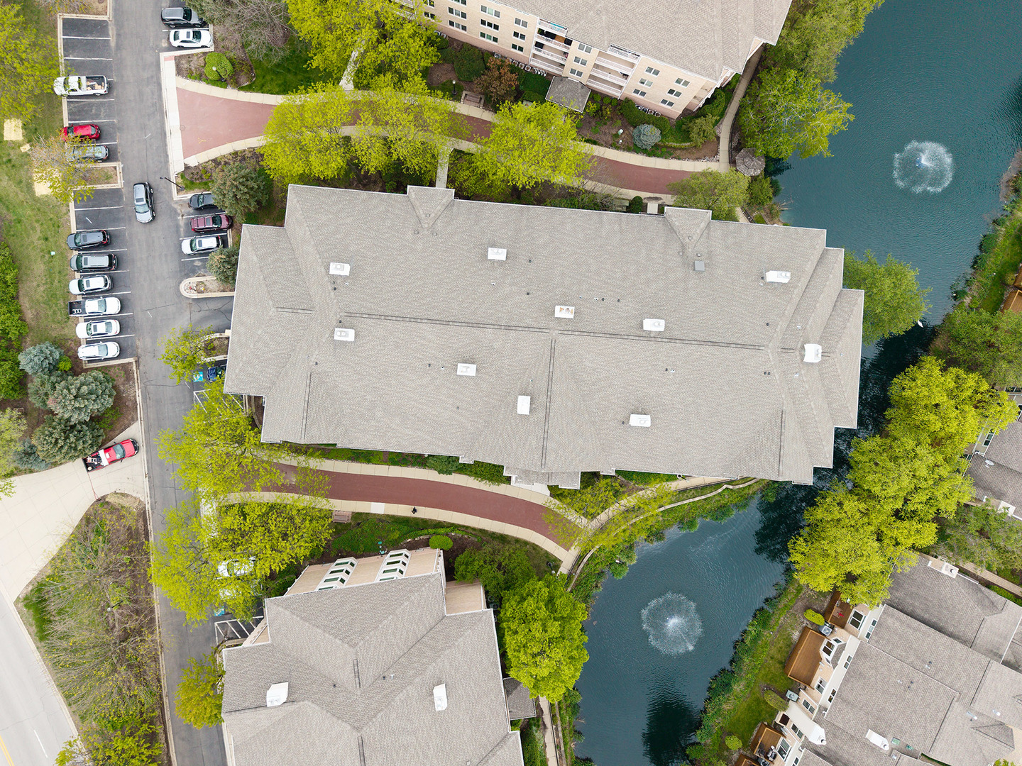 1715 Pavilion Way #307, Park Ridge, IL 60068