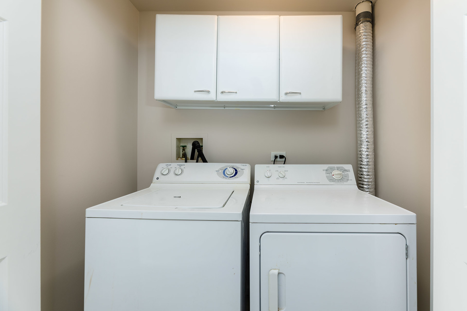 1715 Pavilion Way #307, Park Ridge, IL 60068