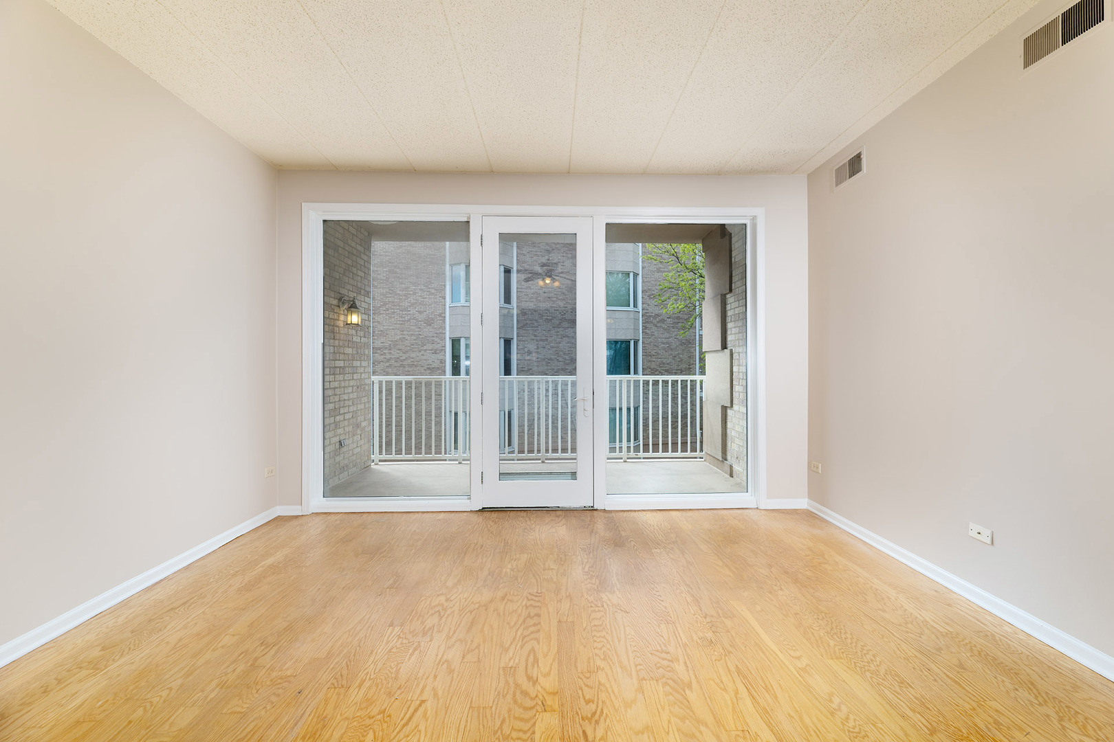 1715 Pavilion Way #307, Park Ridge, IL 60068