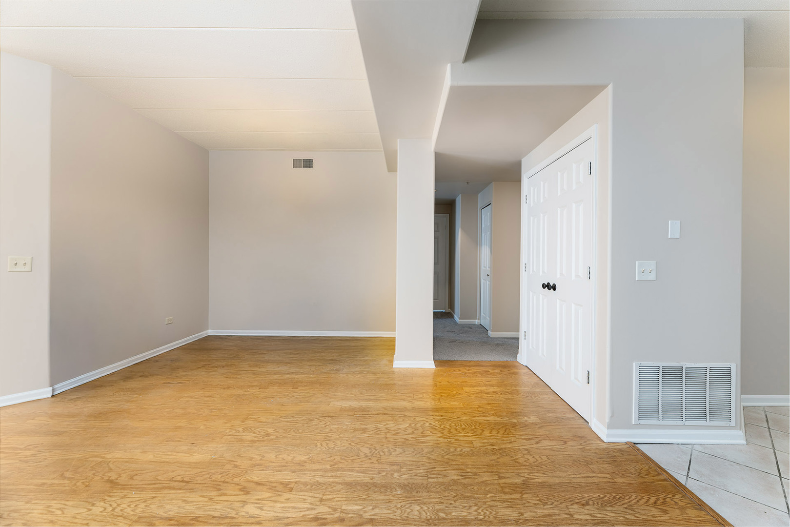 1715 Pavilion Way #307, Park Ridge, IL 60068
