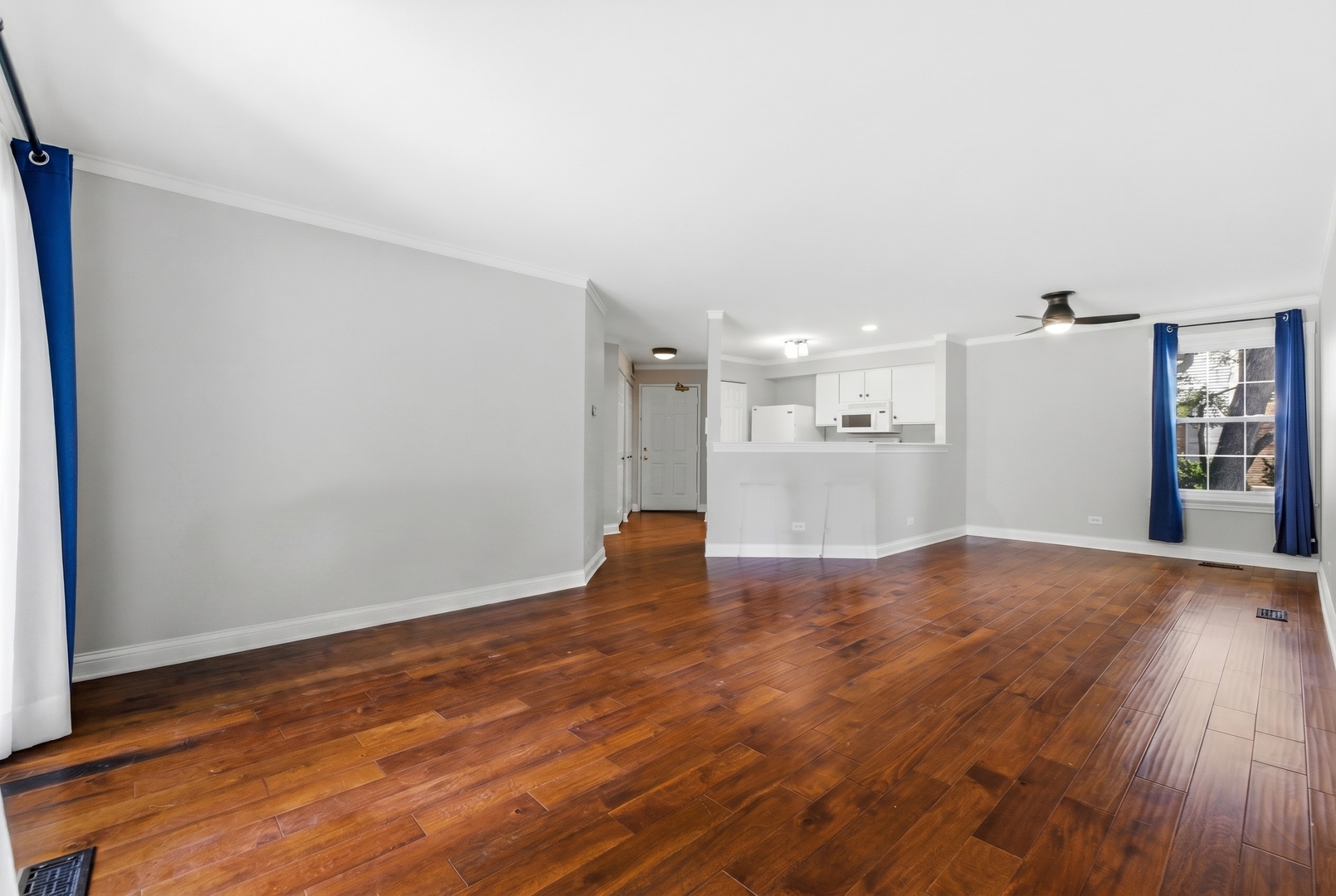207 W Jennifer Lane #2-1A, Palatine, IL 60067