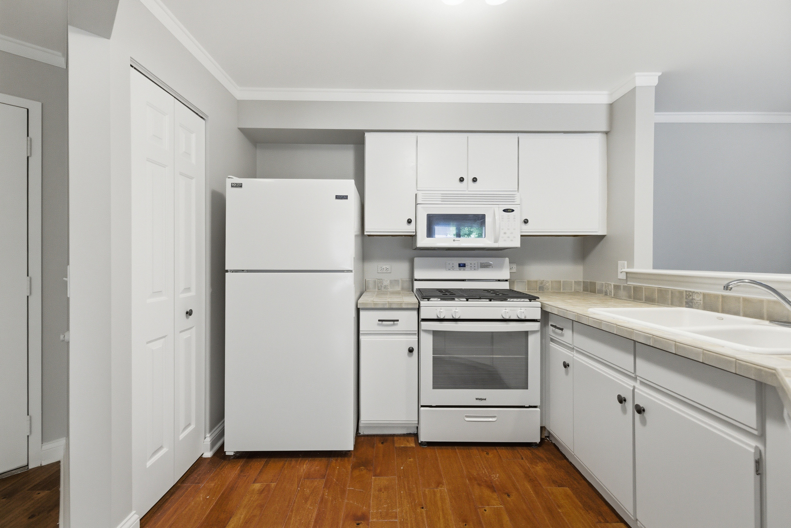 207 W Jennifer Lane #2-1A, Palatine, IL 60067