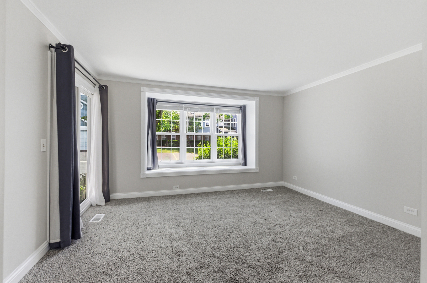 207 W Jennifer Lane #2-1A, Palatine, IL 60067