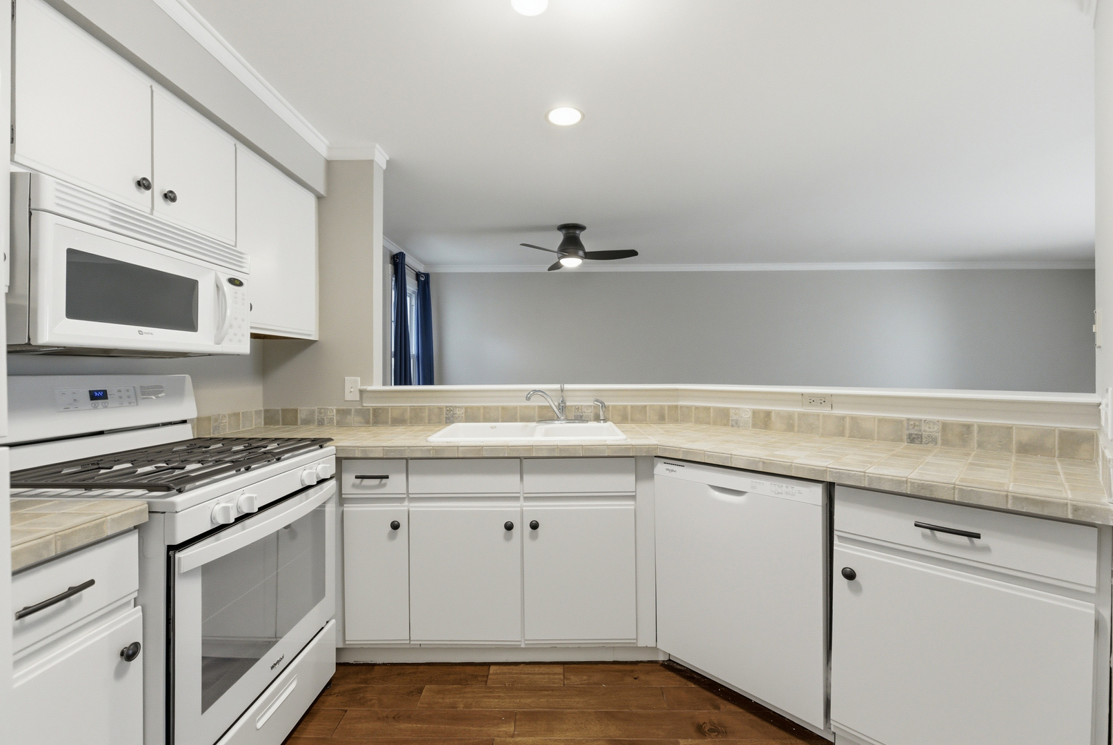 207 W Jennifer Lane #2-1A, Palatine, IL 60067