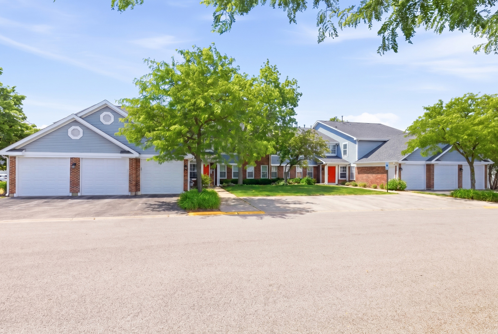 207 W Jennifer Lane #2-1A, Palatine, IL 60067