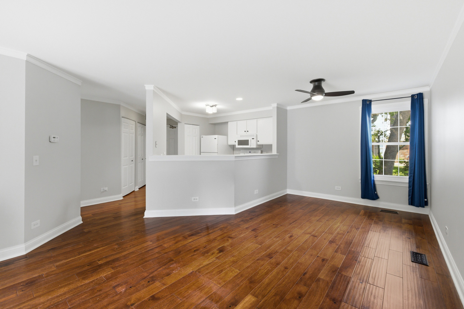 207 W Jennifer Lane #2-1A, Palatine, IL 60067