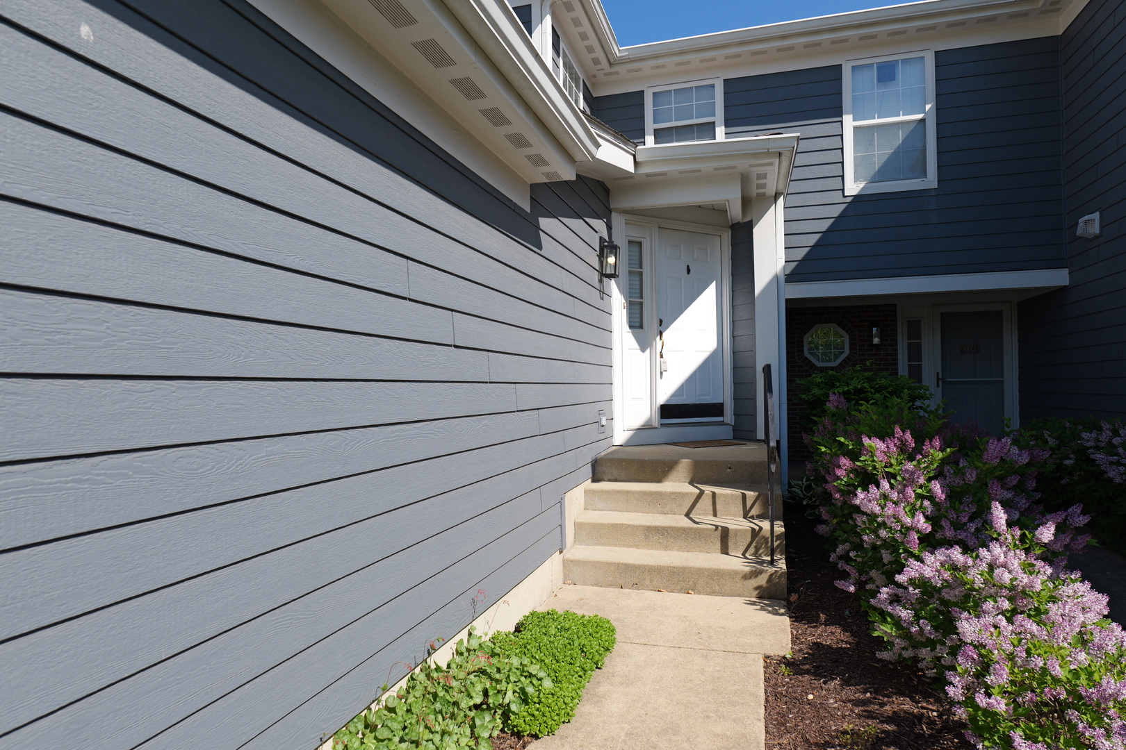 122 Kennebunk Court, Glendale Heights, IL 60139