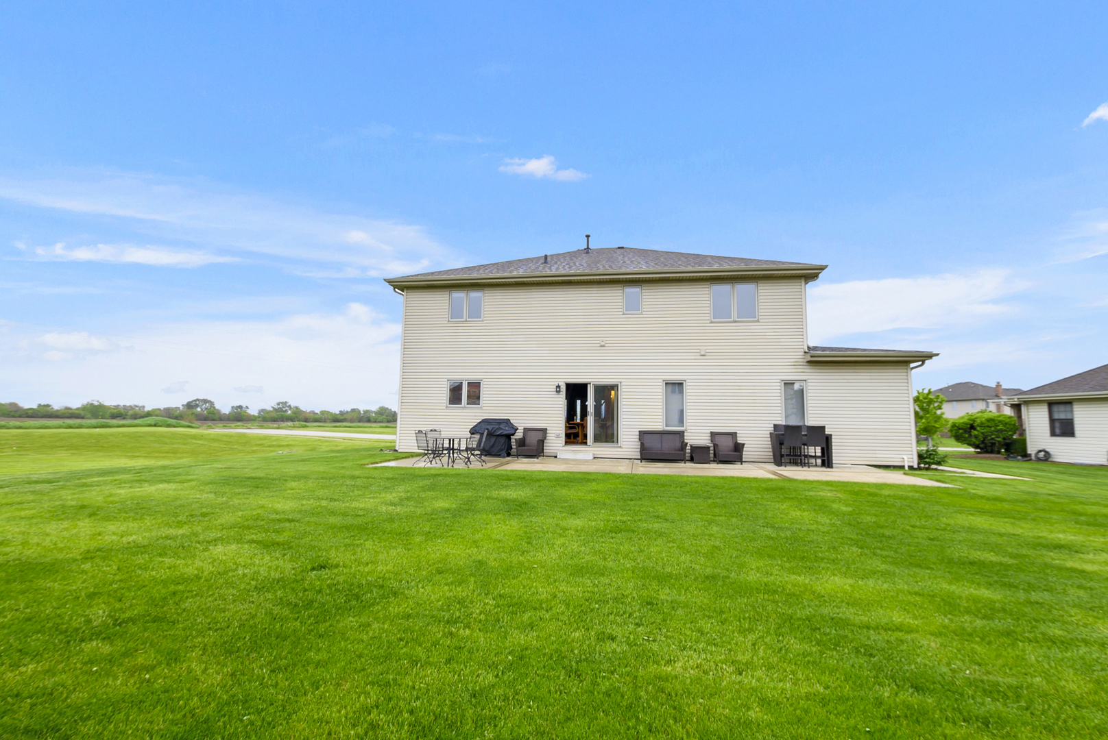 815 Meadow Path, Manteno, IL 60950