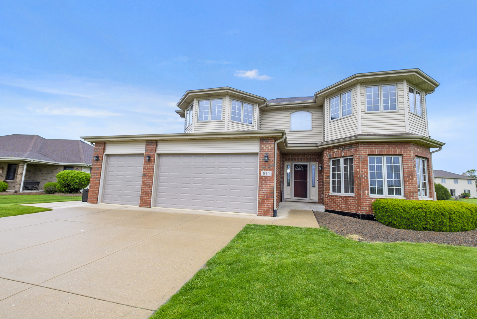 815 Meadow Path, Manteno, IL 60950