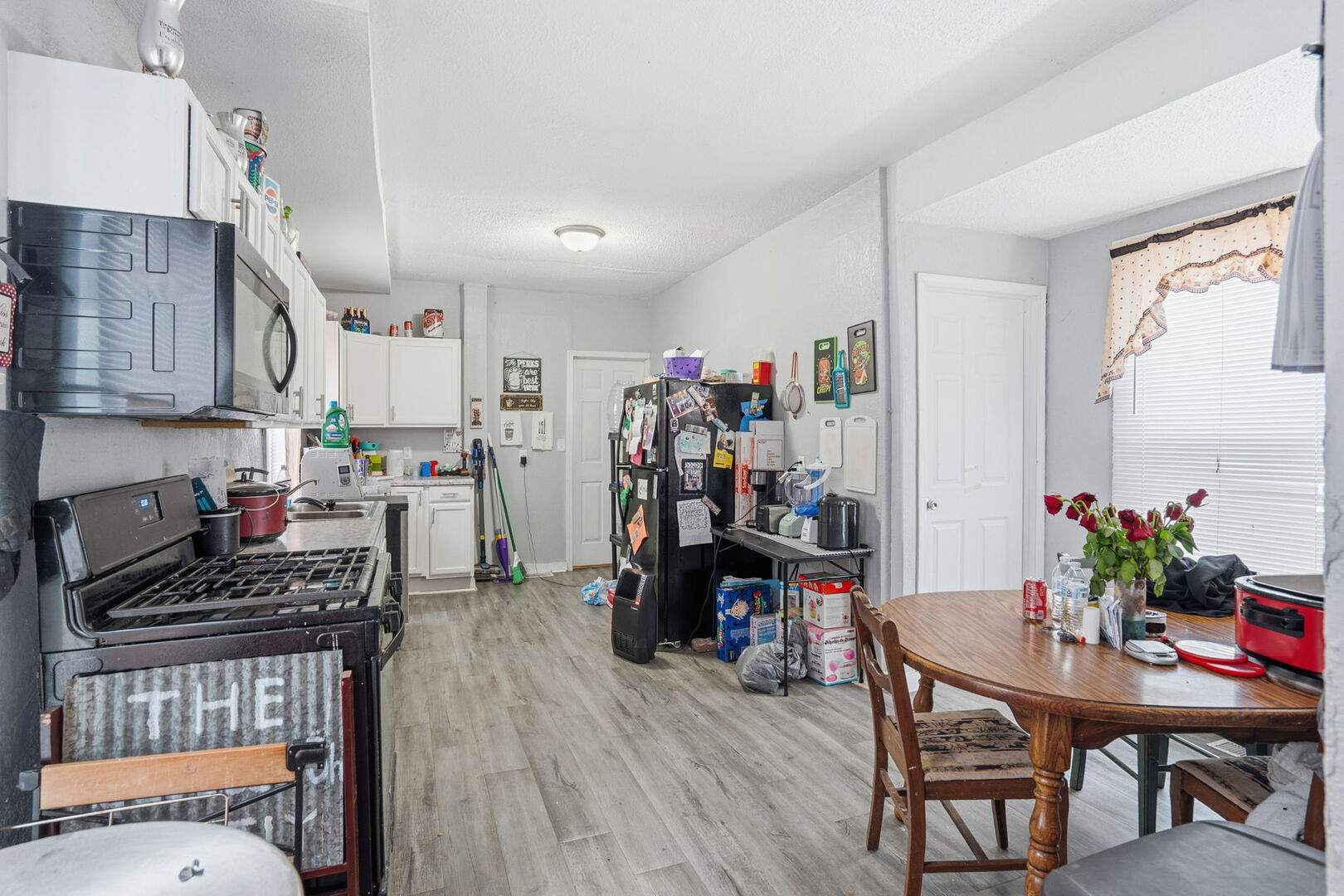 327 E 11th Street, Davenport, IA 52803