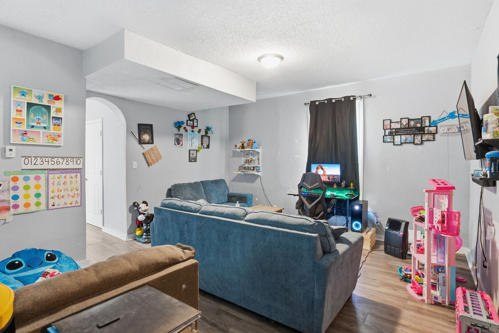 327 E 11th Street, Davenport, IA 52803