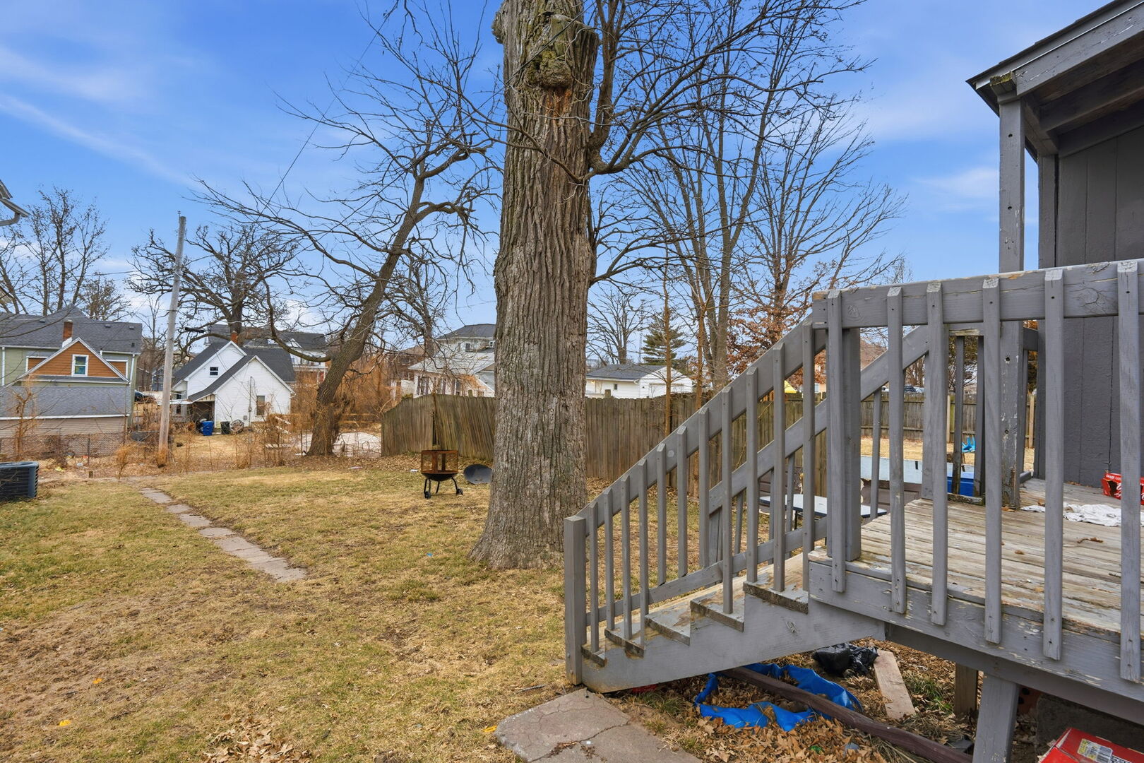 327 E 11th Street, Davenport, IA 52803