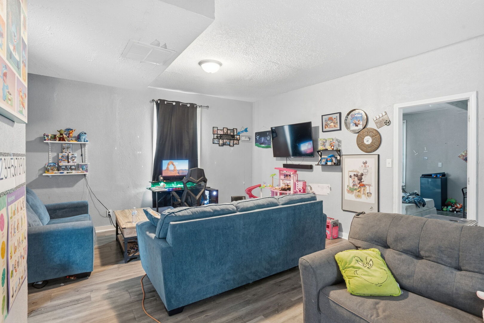 327 E 11th Street, Davenport, IA 52803