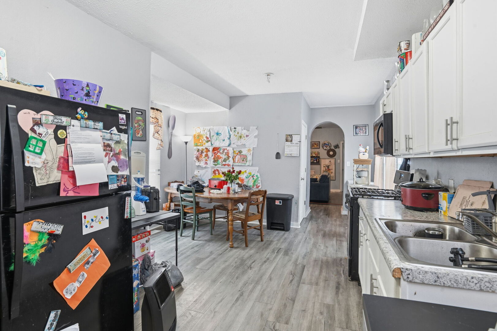327 E 11th Street, Davenport, IA 52803