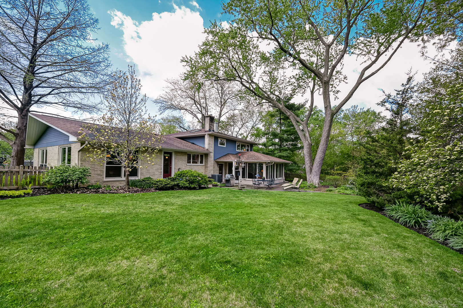 629 W Elm Street, Wheaton, IL 60189