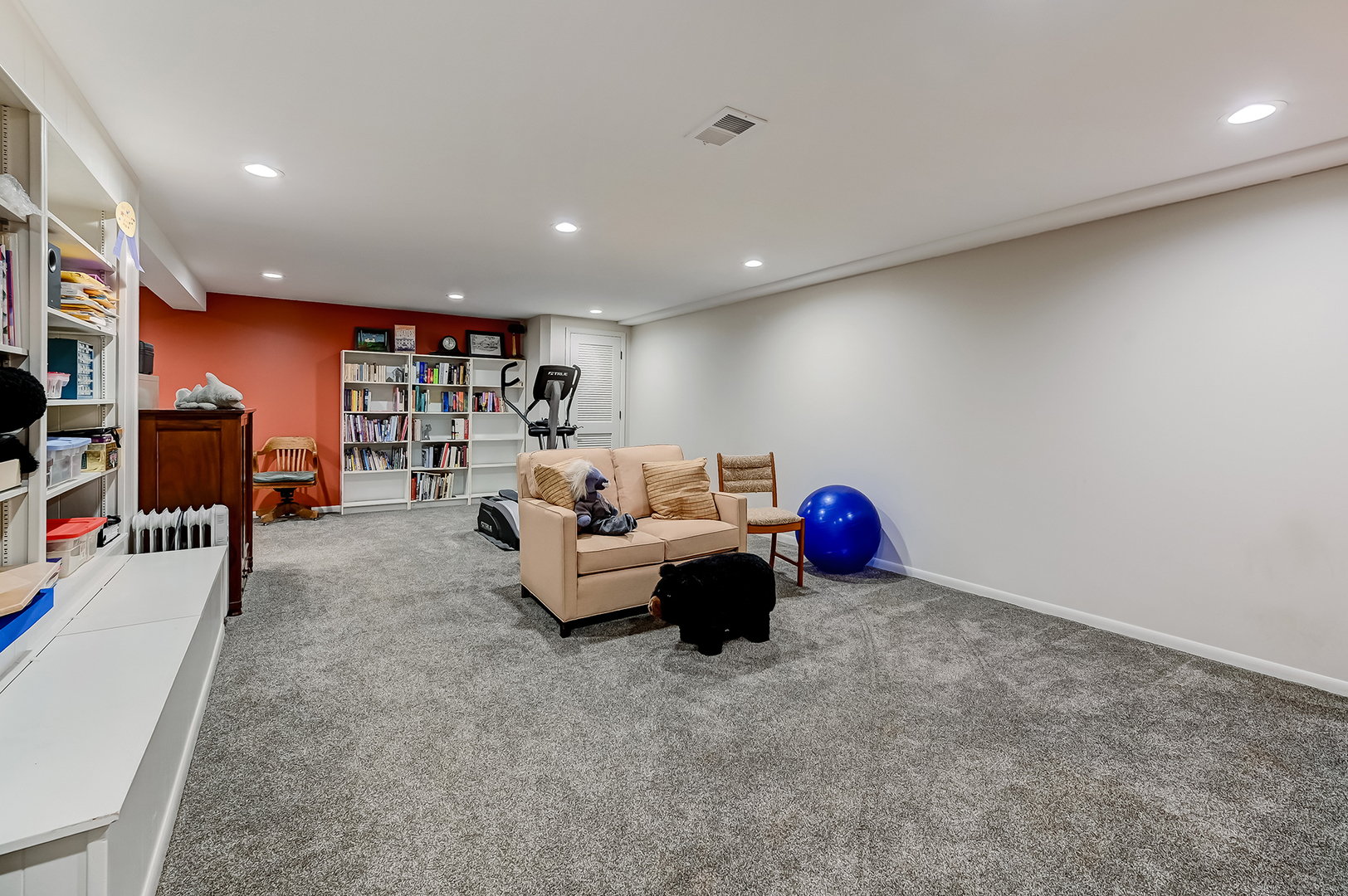 629 W Elm Street, Wheaton, IL 60189
