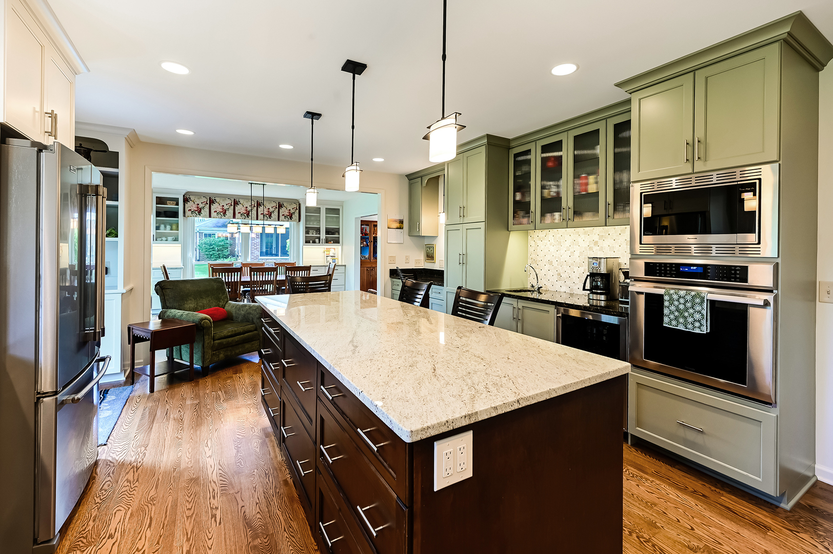 629 W Elm Street, Wheaton, IL 60189