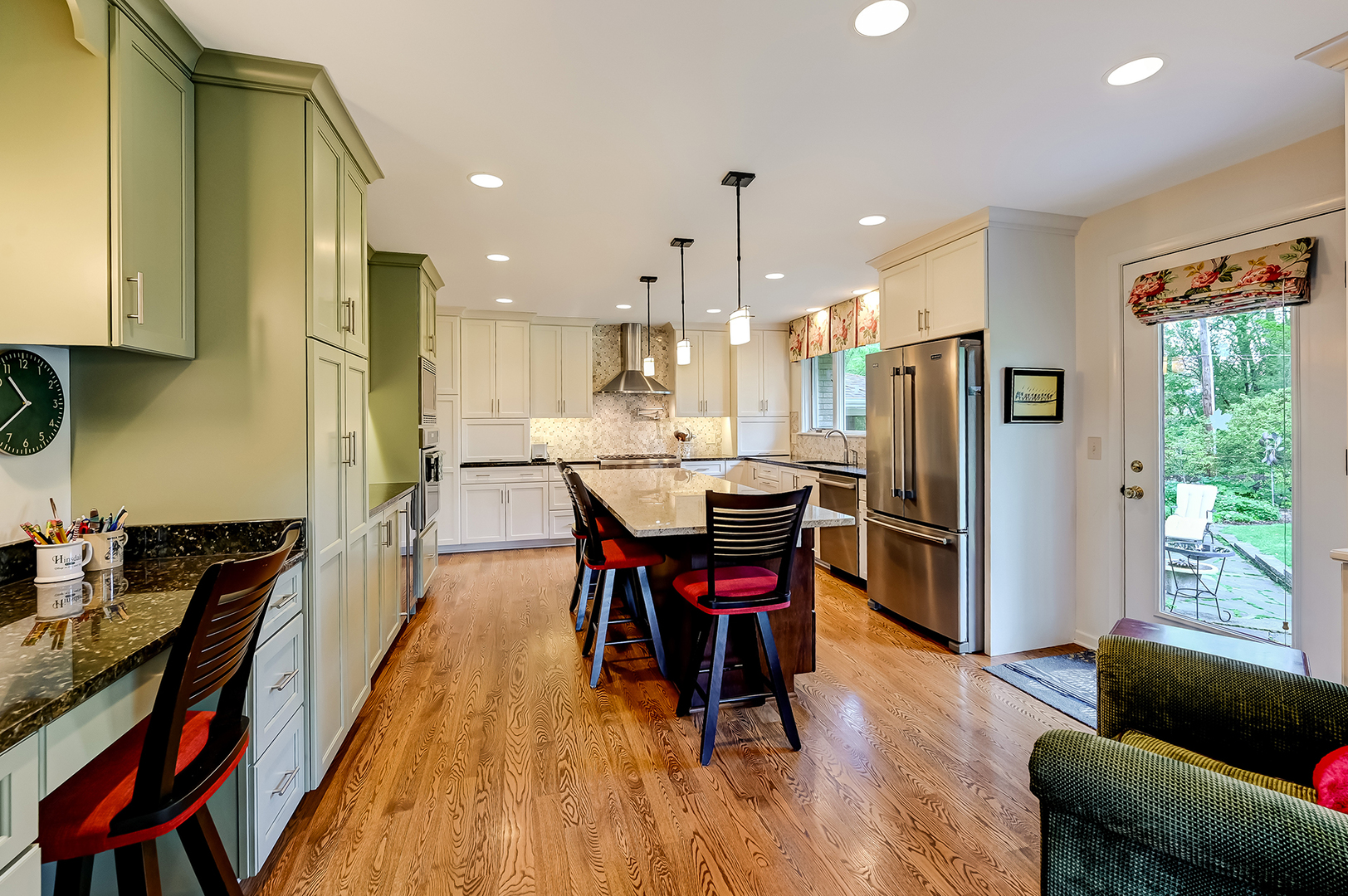 629 W Elm Street, Wheaton, IL 60189