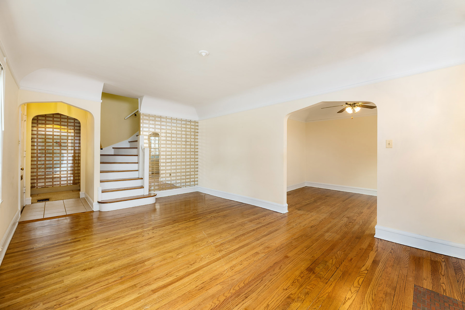 6767 N Talcott Avenue, Chicago, IL 60656