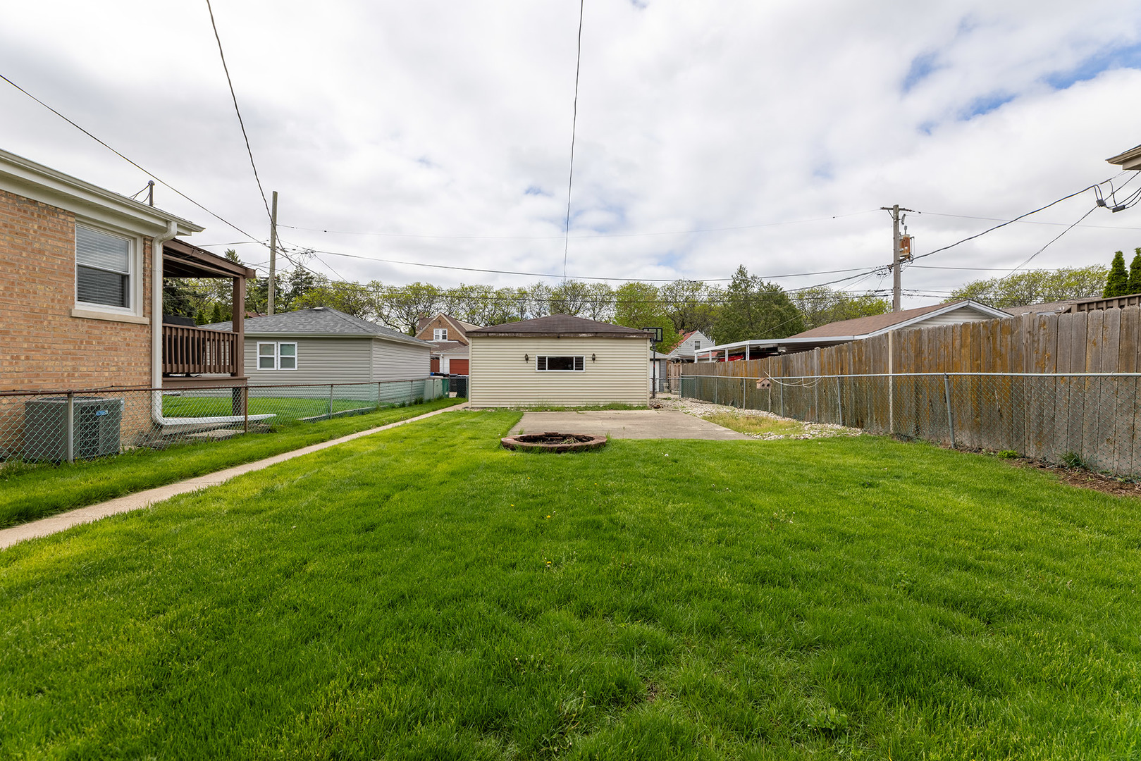 6767 N Talcott Avenue, Chicago, IL 60656