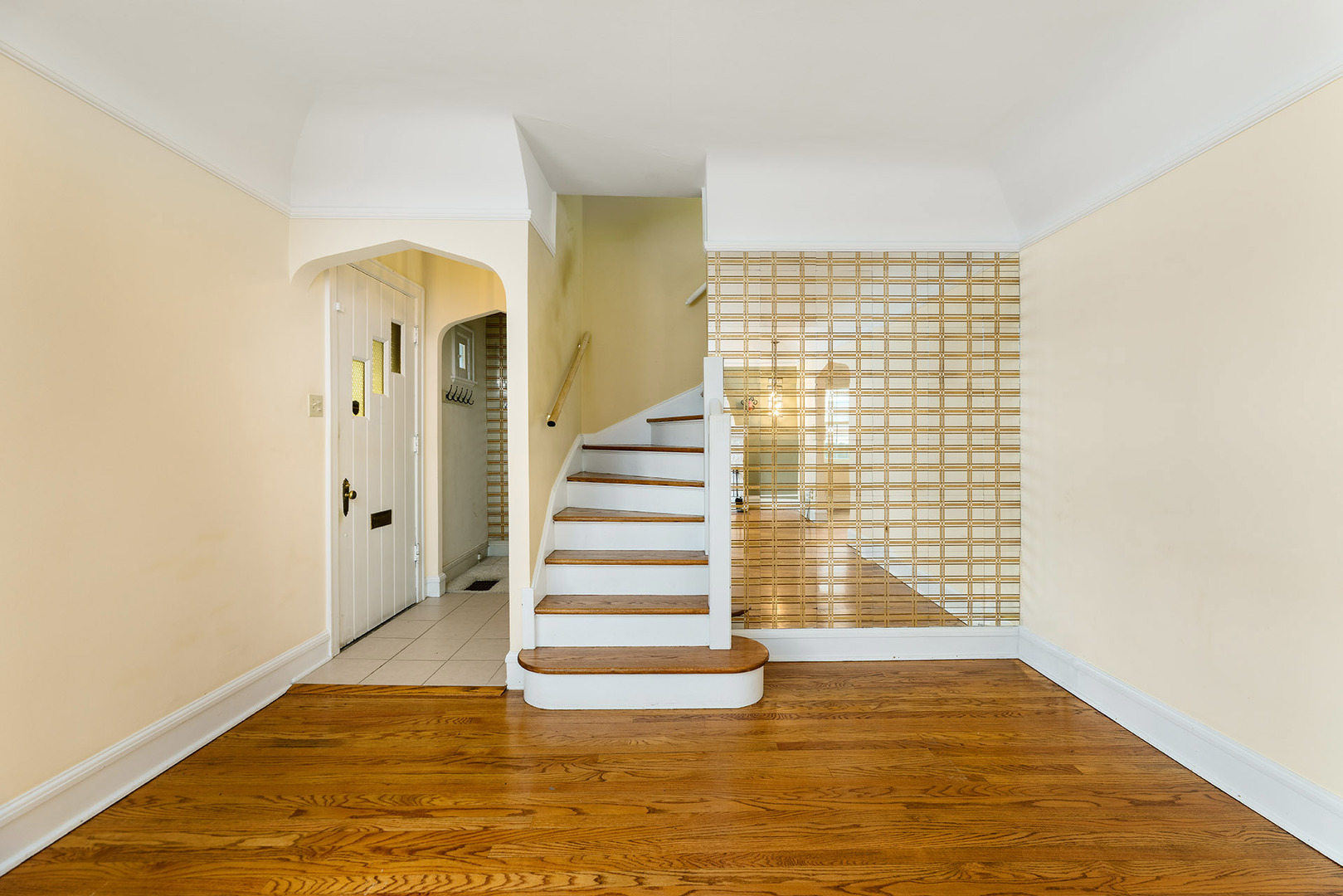6767 N Talcott Avenue, Chicago, IL 60656