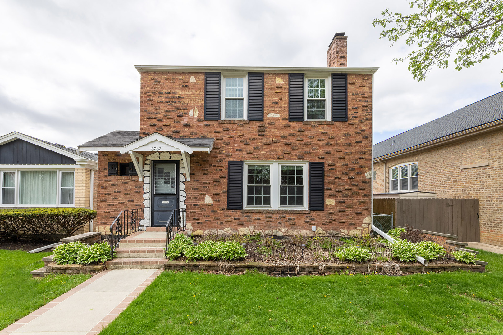 6767 N Talcott Avenue, Chicago, IL 60656